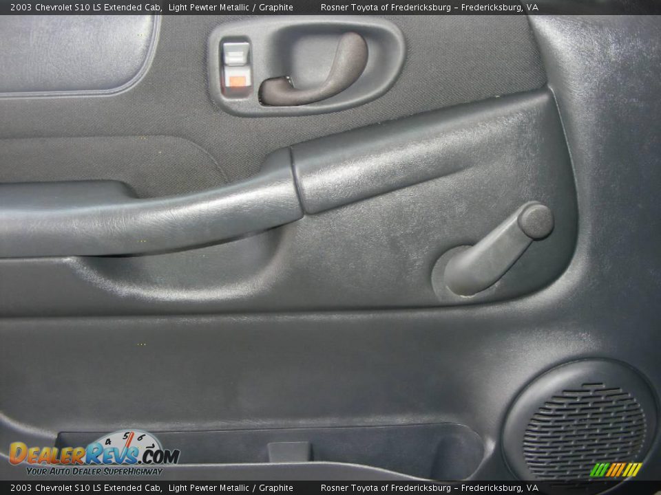 2003 Chevrolet S10 LS Extended Cab Light Pewter Metallic / Graphite Photo #11