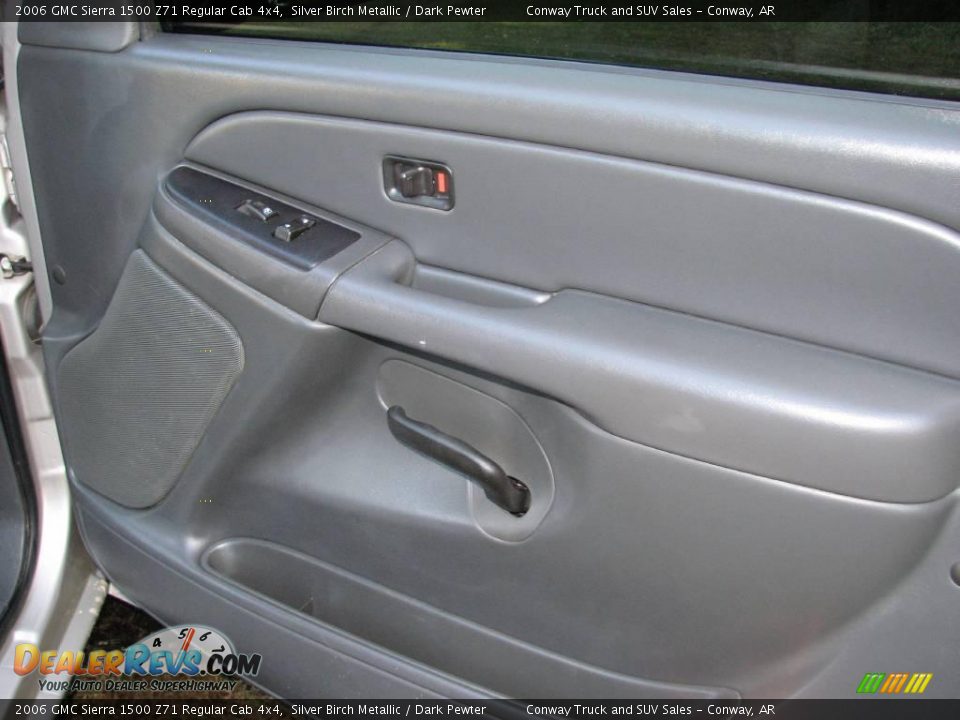 2006 GMC Sierra 1500 Z71 Regular Cab 4x4 Silver Birch Metallic / Dark Pewter Photo #17