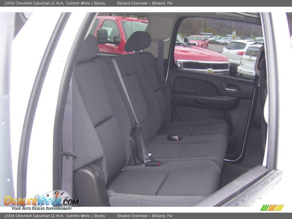 2009 Chevrolet Suburban LS 4x4 Summit White / Ebony Photo #19
