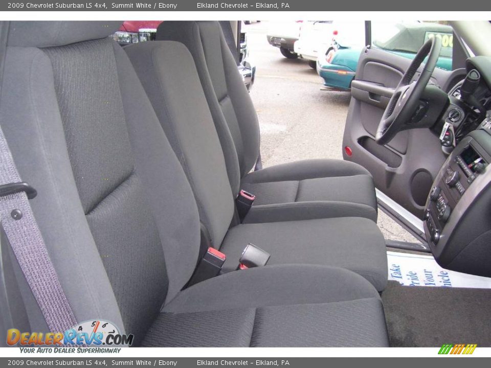 2009 Chevrolet Suburban LS 4x4 Summit White / Ebony Photo #23