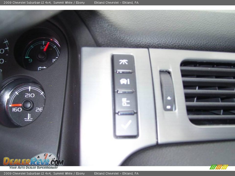 2009 Chevrolet Suburban LS 4x4 Summit White / Ebony Photo #35