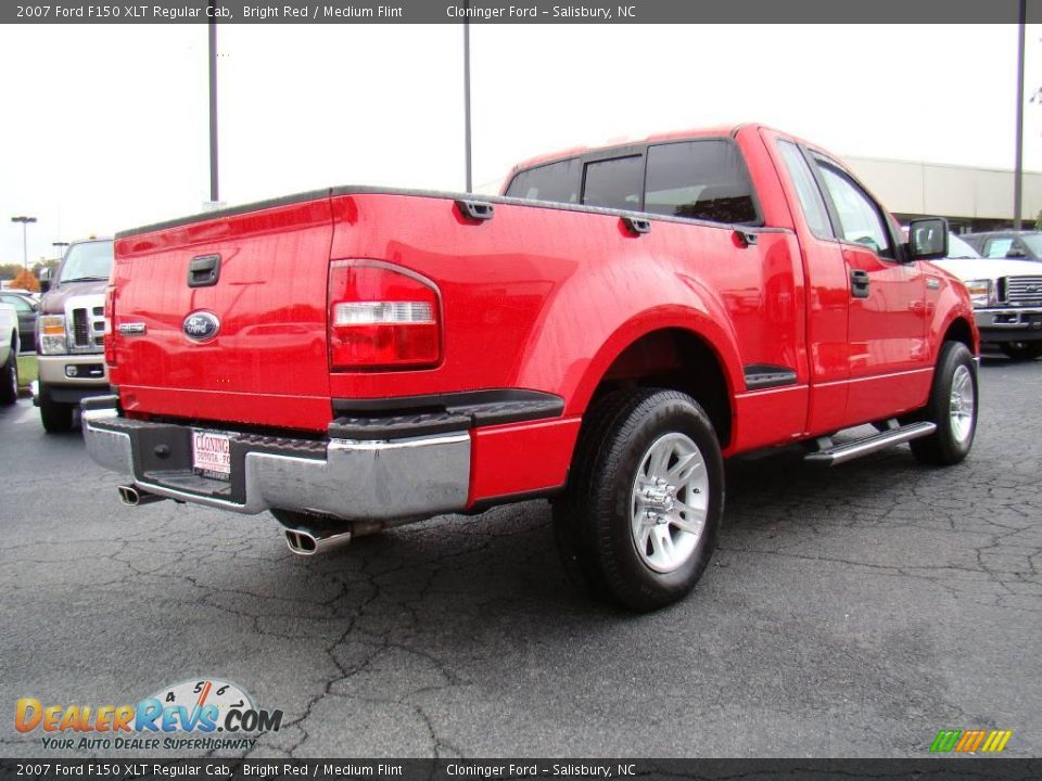 2007 Ford F150 XLT Regular Cab Bright Red / Medium Flint Photo #3