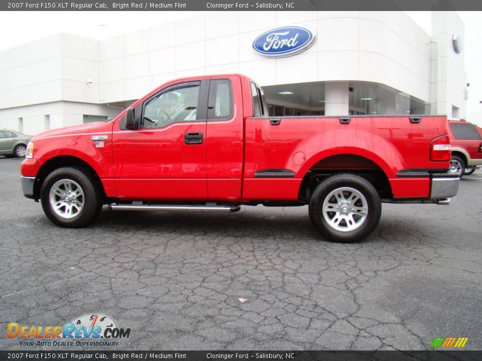 2007 Ford F150 XLT Regular Cab Bright Red / Medium Flint Photo #5