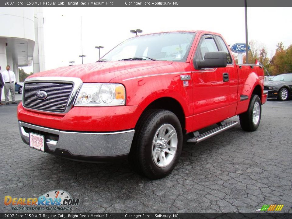 2007 Ford F150 XLT Regular Cab Bright Red / Medium Flint Photo #6