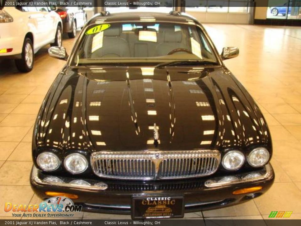 2001 Jaguar XJ Vanden Plas Black / Cashmere Photo #2