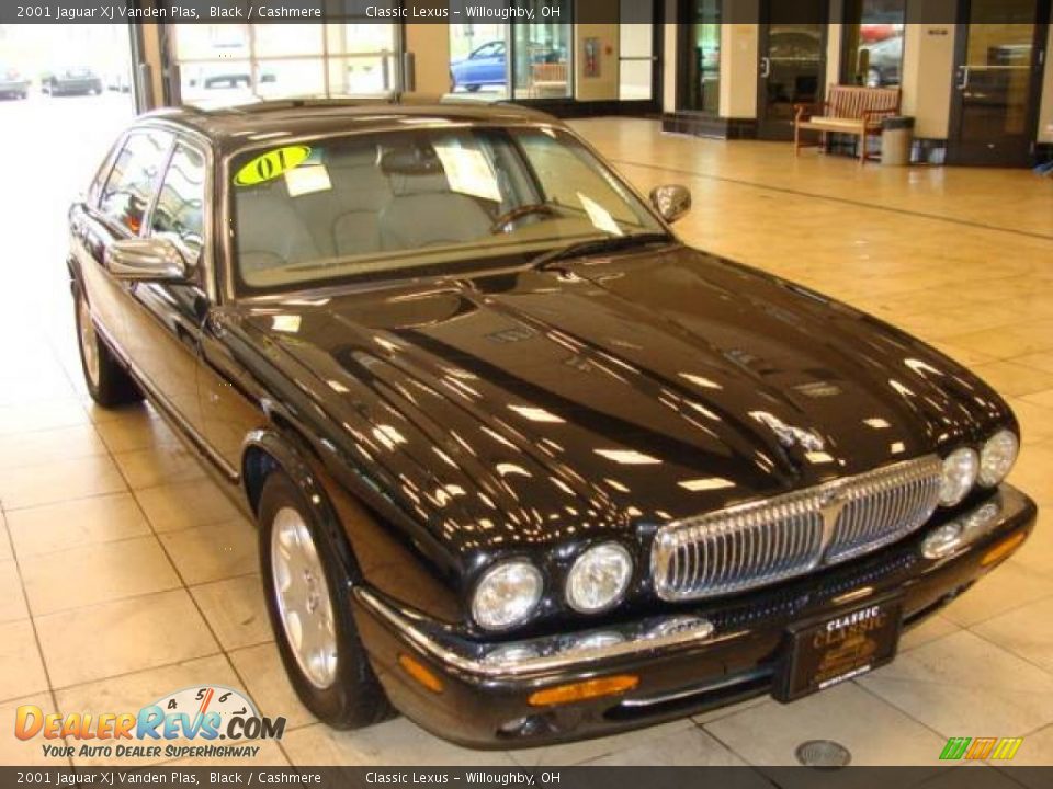 2001 Jaguar XJ Vanden Plas Black / Cashmere Photo #3