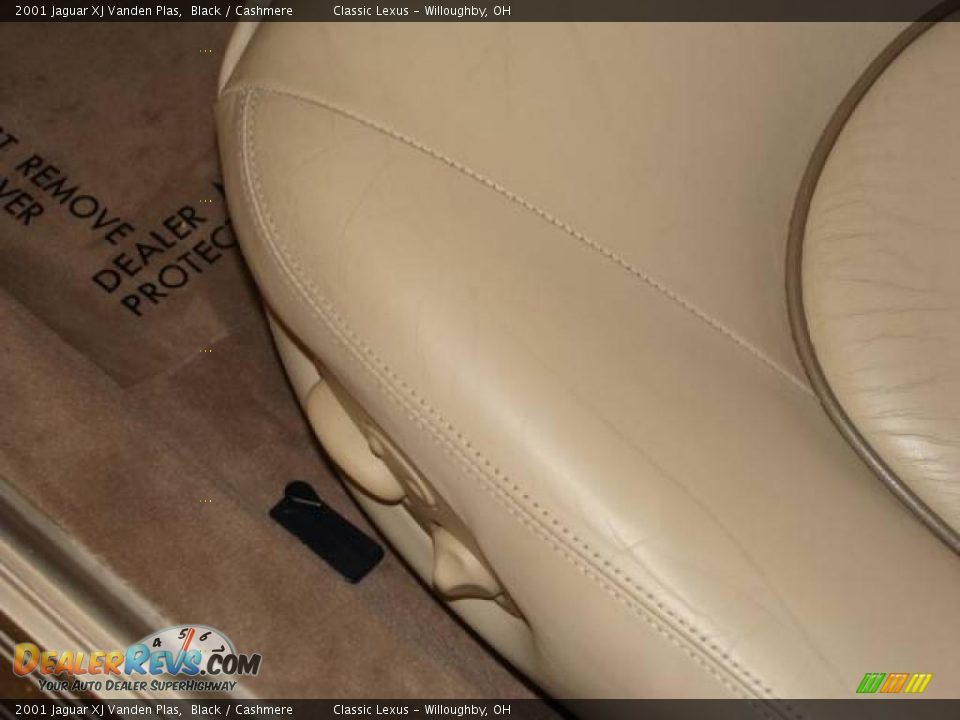 2001 Jaguar XJ Vanden Plas Black / Cashmere Photo #12