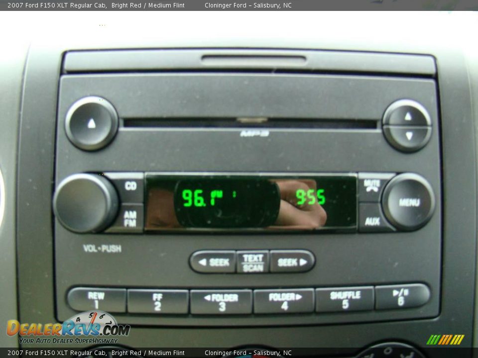 2007 Ford F150 XLT Regular Cab Bright Red / Medium Flint Photo #21