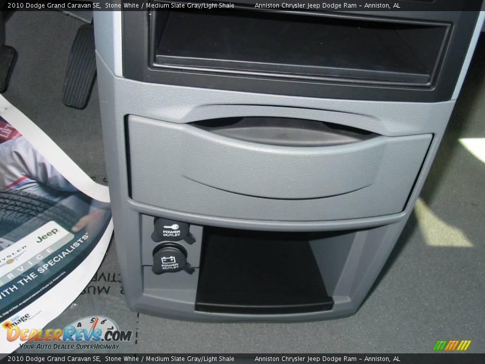 2010 Dodge Grand Caravan SE Stone White / Medium Slate Gray/Light Shale Photo #9