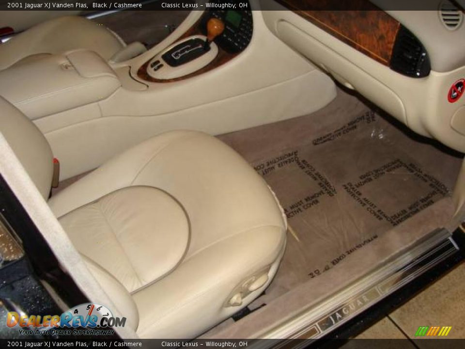 2001 Jaguar XJ Vanden Plas Black / Cashmere Photo #23