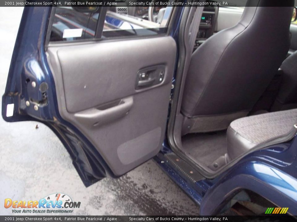 2001 Jeep Cherokee Sport 4x4 Patriot Blue Pearlcoat / Agate Photo #28