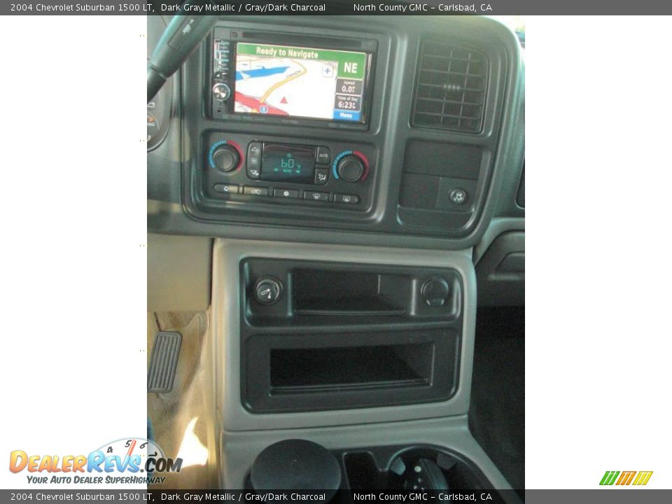 2004 Chevrolet Suburban 1500 LT Dark Gray Metallic / Gray/Dark Charcoal Photo #24