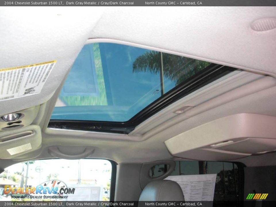 2004 Chevrolet Suburban 1500 LT Dark Gray Metallic / Gray/Dark Charcoal Photo #30