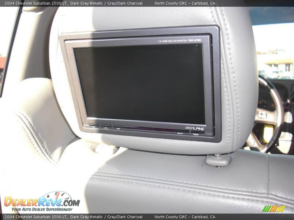 2004 Chevrolet Suburban 1500 LT Dark Gray Metallic / Gray/Dark Charcoal Photo #33