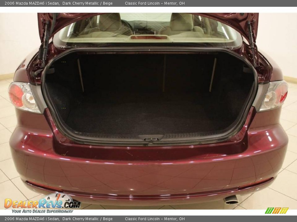 2006 Mazda MAZDA6 i Sedan Dark Cherry Metallic / Beige Photo #18