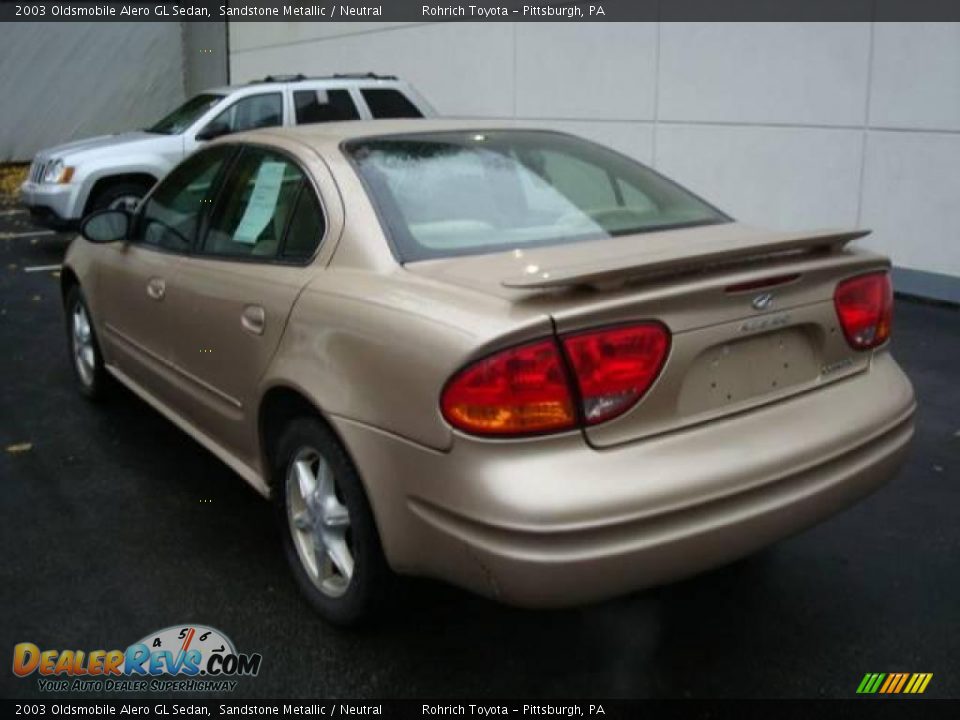 2003 Oldsmobile Alero GL Sedan Sandstone Metallic / Neutral Photo #2