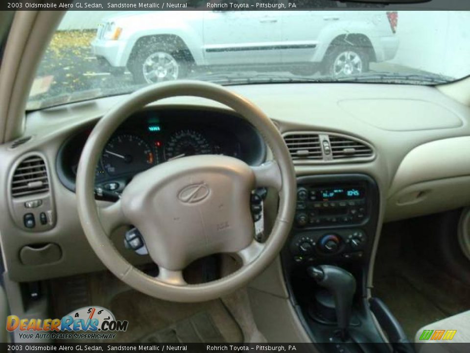2003 Oldsmobile Alero GL Sedan Sandstone Metallic / Neutral Photo #12