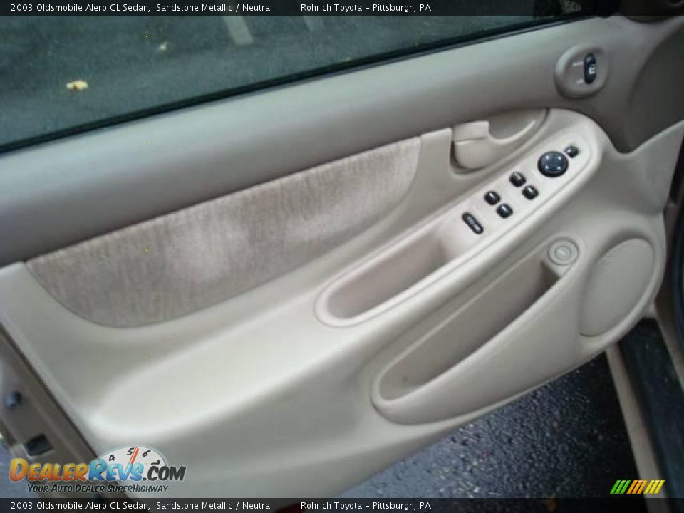 2003 Oldsmobile Alero GL Sedan Sandstone Metallic / Neutral Photo #14