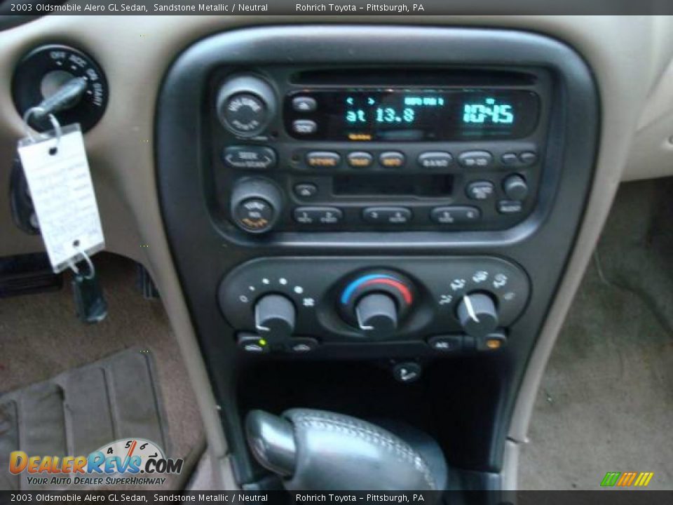 2003 Oldsmobile Alero GL Sedan Sandstone Metallic / Neutral Photo #18