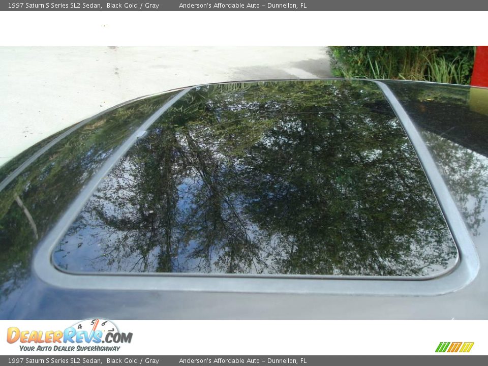 1997 Saturn S Series SL2 Sedan Black Gold / Gray Photo #9