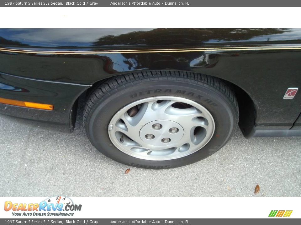 1997 Saturn S Series SL2 Sedan Black Gold / Gray Photo #10