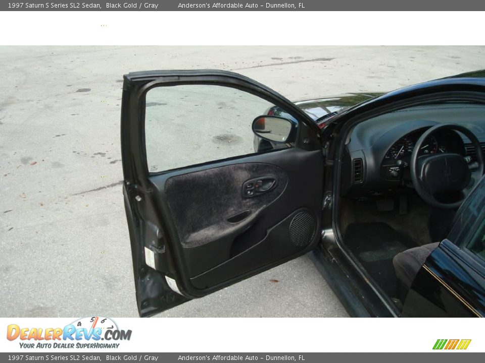 1997 Saturn S Series SL2 Sedan Black Gold / Gray Photo #11