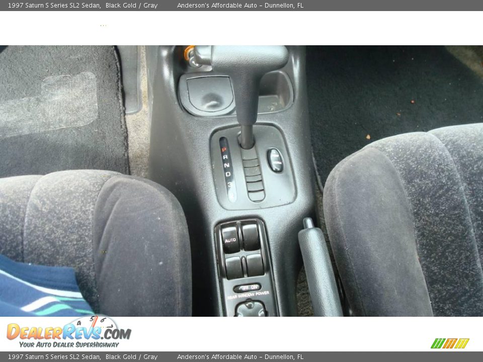 1997 Saturn S Series SL2 Sedan Black Gold / Gray Photo #16