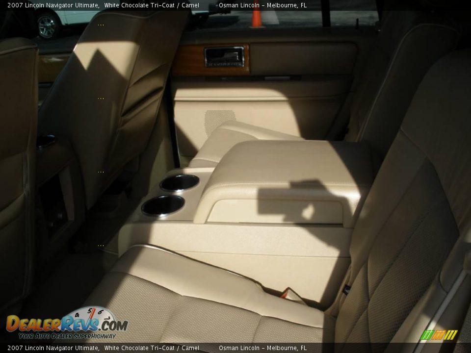 2007 Lincoln Navigator Ultimate White Chocolate Tri-Coat / Camel Photo #13