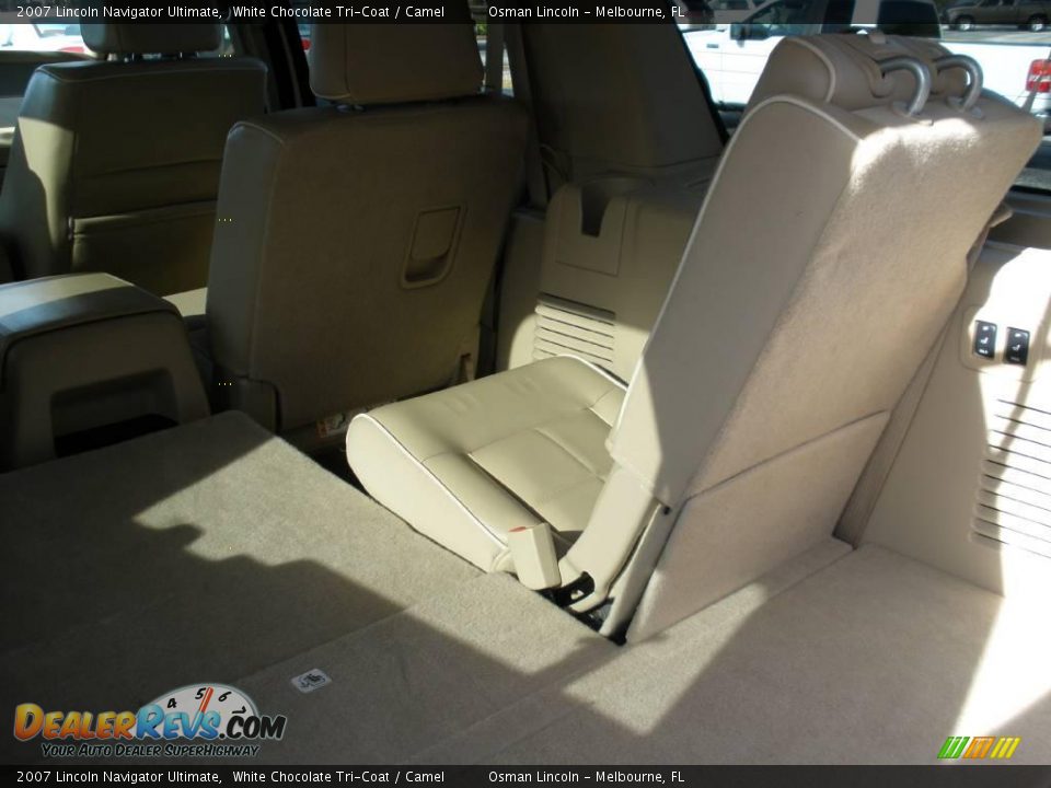 2007 Lincoln Navigator Ultimate White Chocolate Tri-Coat / Camel Photo #14