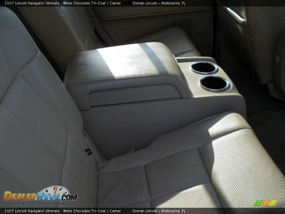 2007 Lincoln Navigator Ultimate White Chocolate Tri-Coat / Camel Photo #16