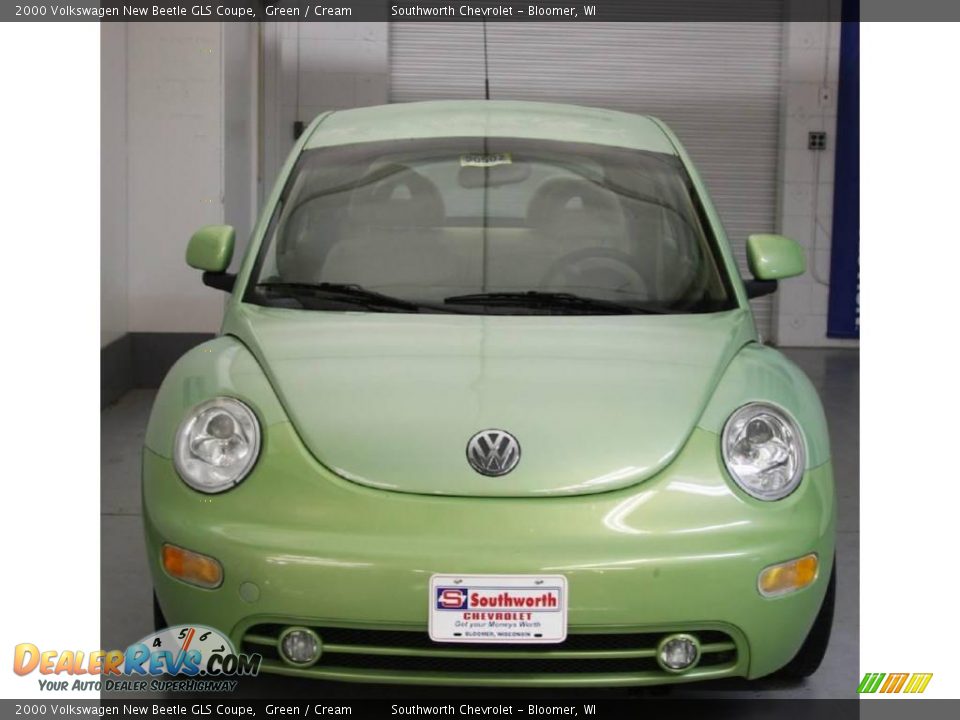 2000 Volkswagen New Beetle GLS Coupe Green / Cream Photo #2
