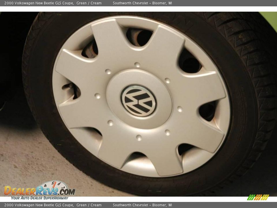 2000 Volkswagen New Beetle GLS Coupe Green / Cream Photo #9