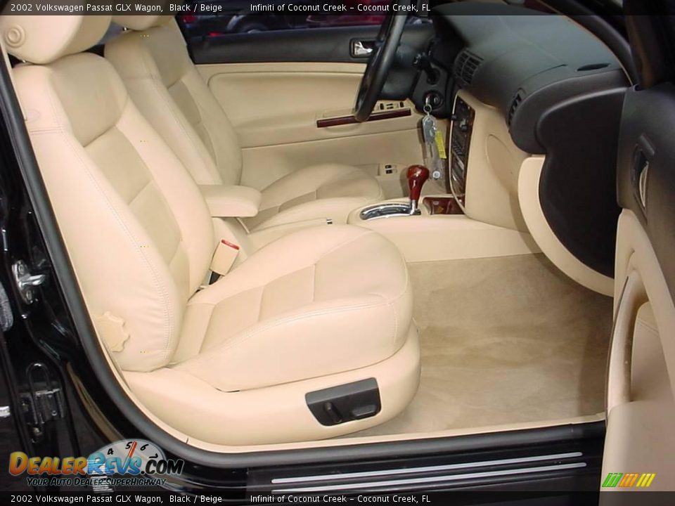 2002 Volkswagen Passat GLX Wagon Black / Beige Photo #13