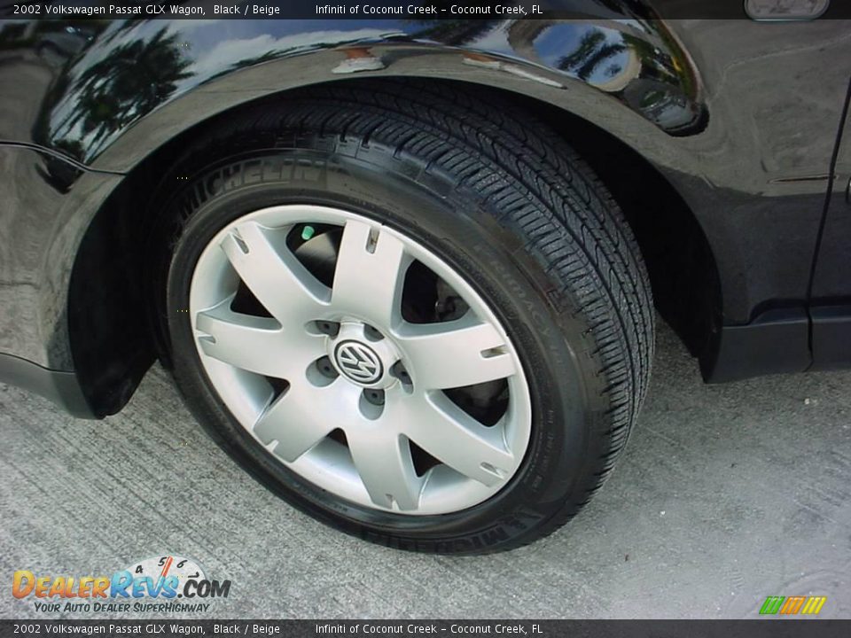 2002 Volkswagen Passat GLX Wagon Black / Beige Photo #21