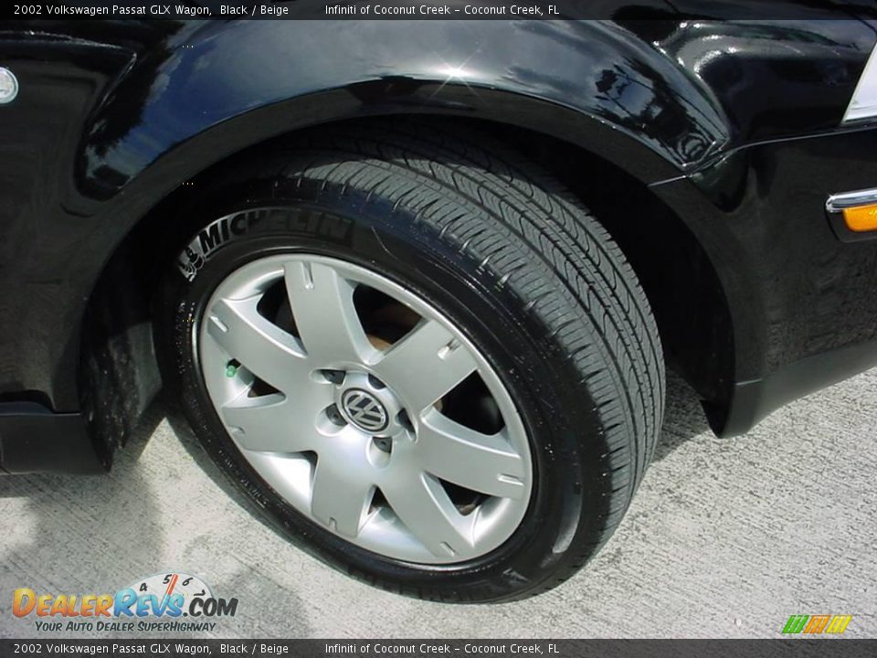 2002 Volkswagen Passat GLX Wagon Black / Beige Photo #24