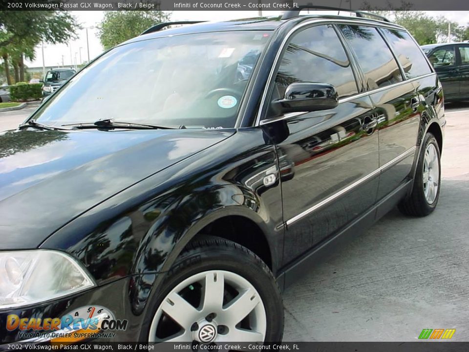 2002 Volkswagen Passat GLX Wagon Black / Beige Photo #25