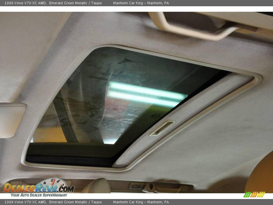 1999 Volvo V70 XC AWD Emerald Green Metallic / Taupe Photo #14