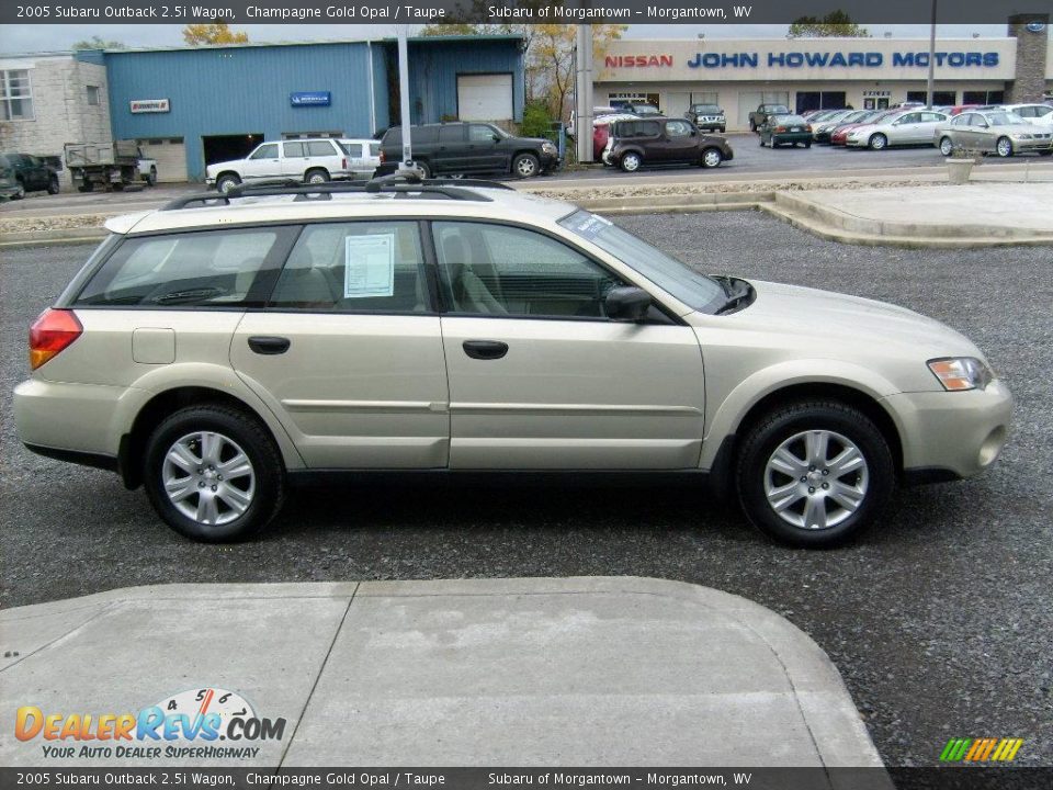2005 Subaru Outback 2.5i Wagon Champagne Gold Opal / Taupe Photo #6