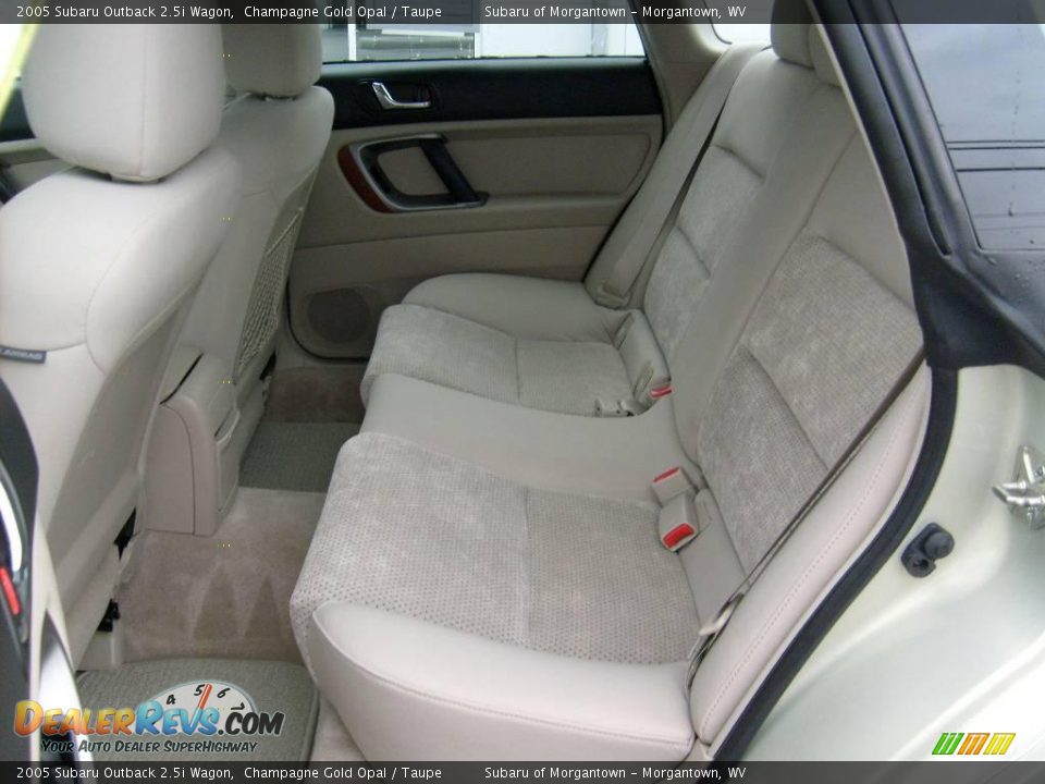2005 Subaru Outback 2.5i Wagon Champagne Gold Opal / Taupe Photo #13
