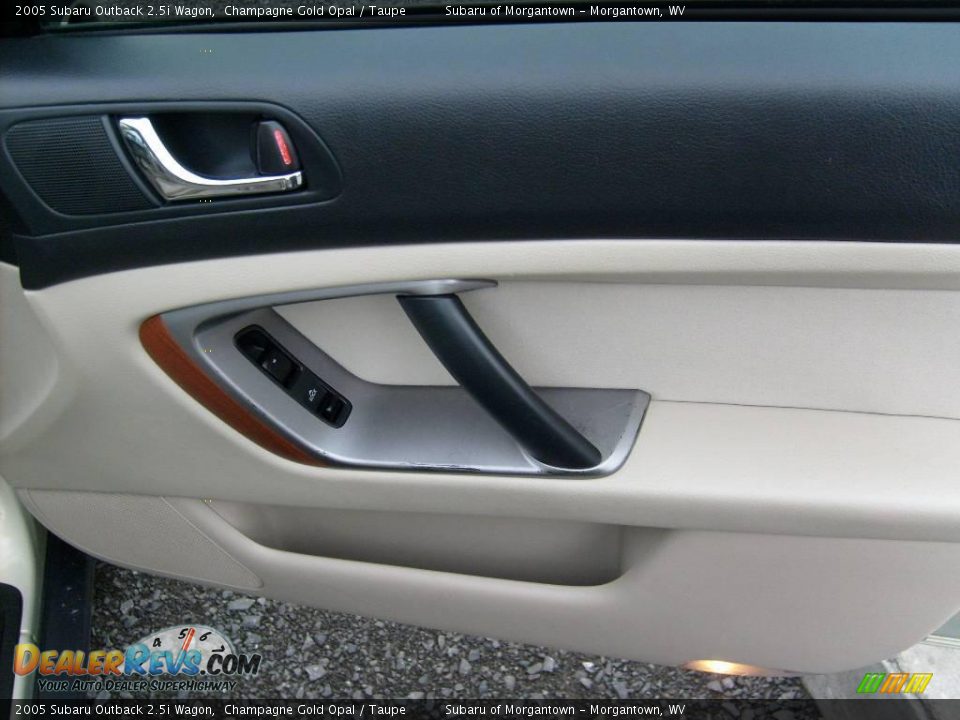 2005 Subaru Outback 2.5i Wagon Champagne Gold Opal / Taupe Photo #18
