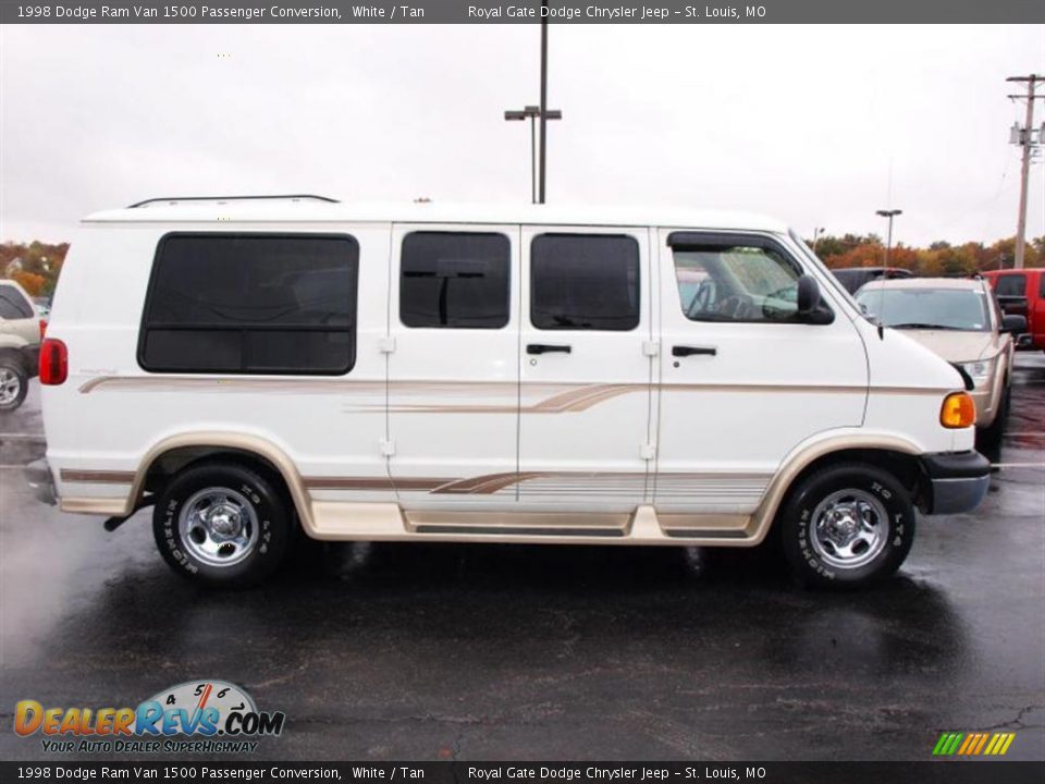 1998 Dodge Ram Van 1500 Passenger Conversion White / Tan Photo #1