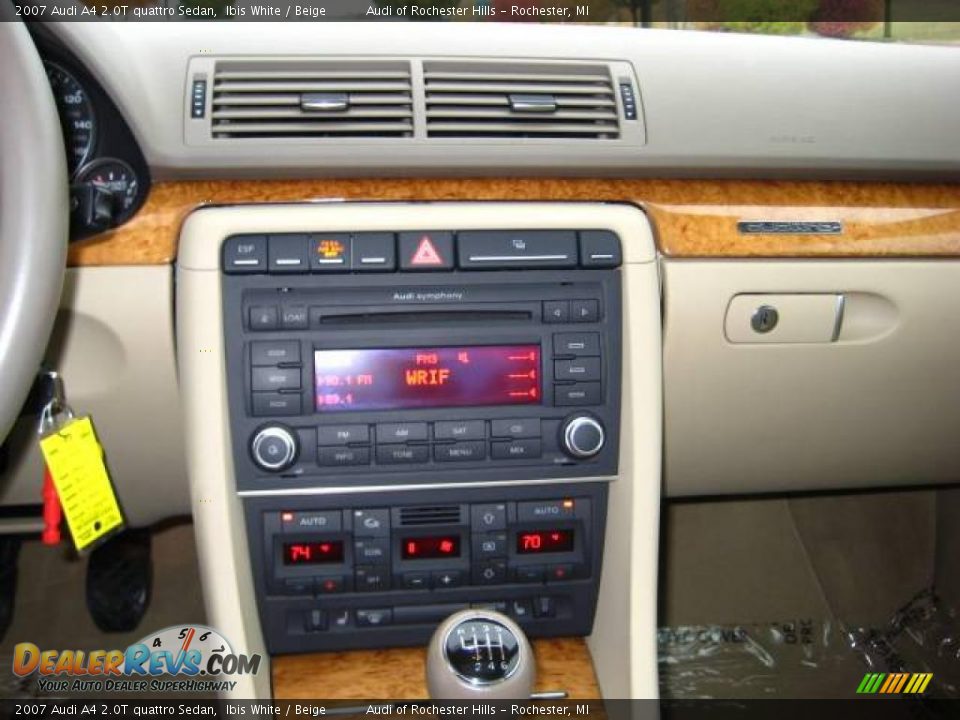 2007 Audi A4 2.0T quattro Sedan Ibis White / Beige Photo #19