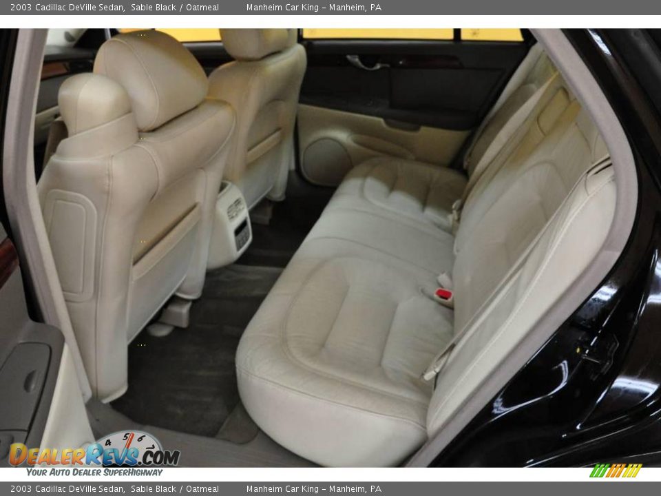 2003 Cadillac DeVille Sedan Sable Black / Oatmeal Photo #13