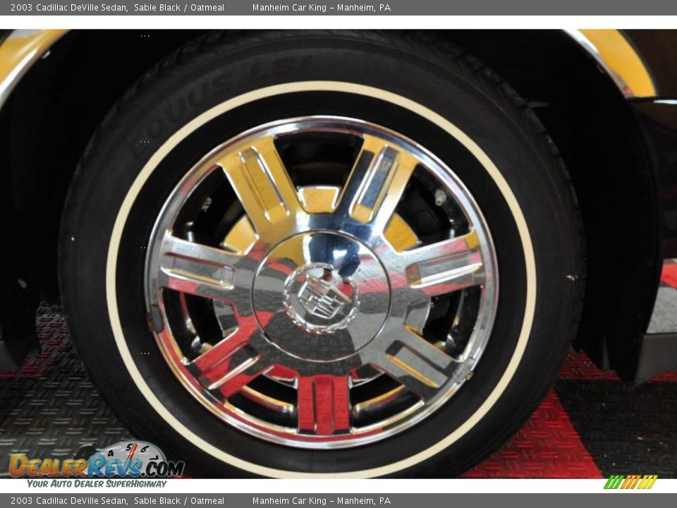 2003 Cadillac DeVille Sedan Sable Black / Oatmeal Photo #18
