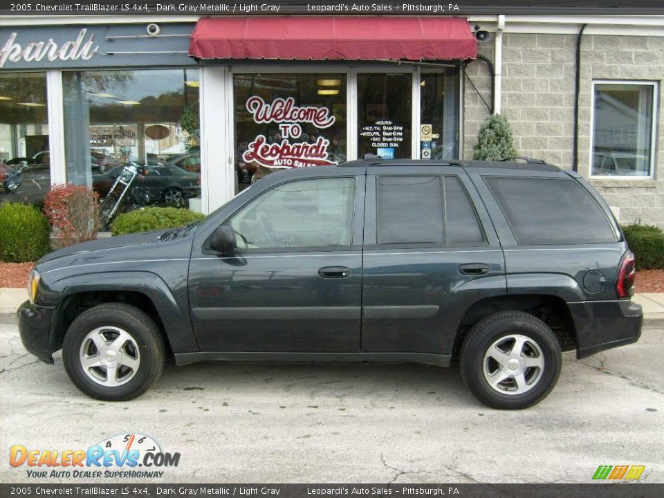 2005 Chevrolet TrailBlazer LS 4x4 Dark Gray Metallic / Light Gray Photo #2