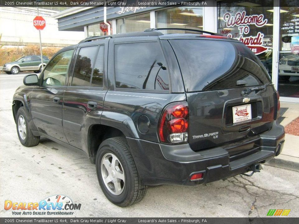 2005 Chevrolet TrailBlazer LS 4x4 Dark Gray Metallic / Light Gray Photo #3