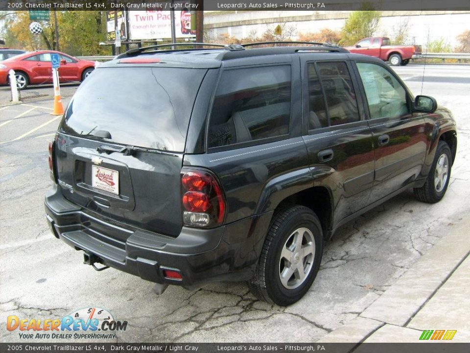 2005 Chevrolet TrailBlazer LS 4x4 Dark Gray Metallic / Light Gray Photo #5