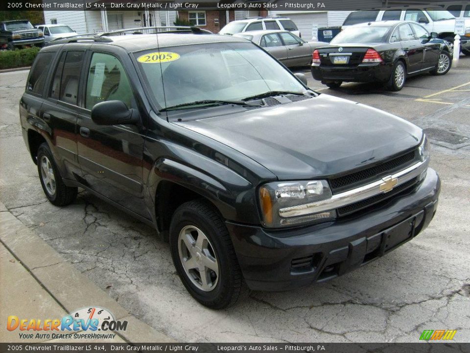 2005 Chevrolet TrailBlazer LS 4x4 Dark Gray Metallic / Light Gray Photo #6