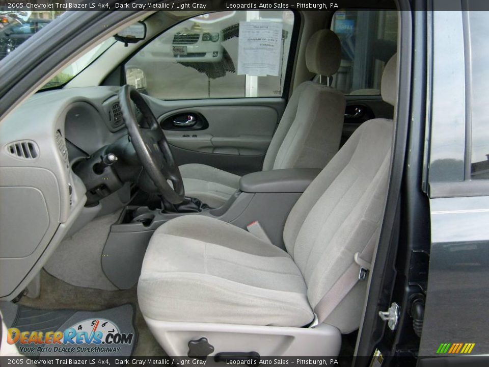 2005 Chevrolet TrailBlazer LS 4x4 Dark Gray Metallic / Light Gray Photo #9