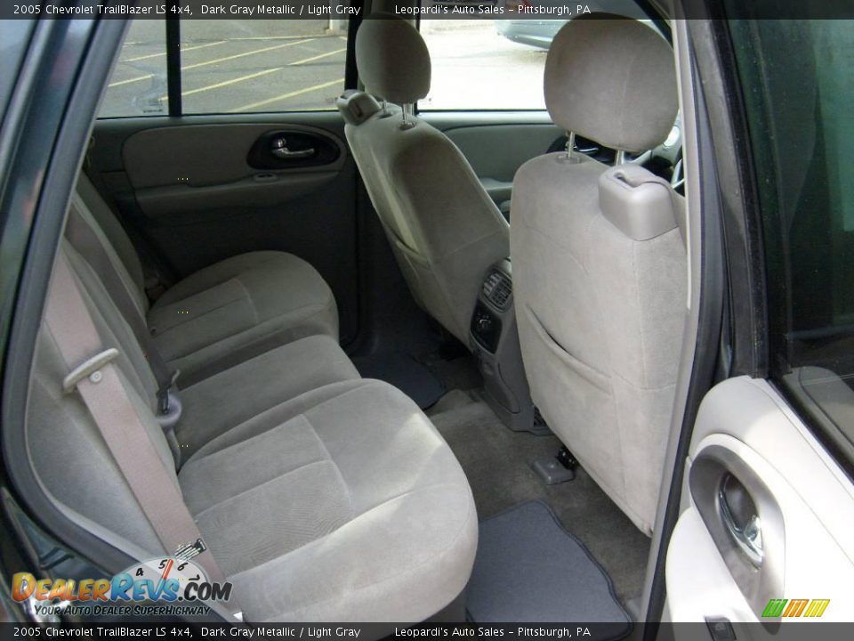 2005 Chevrolet TrailBlazer LS 4x4 Dark Gray Metallic / Light Gray Photo #11